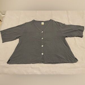Women’s shell button-up shirt